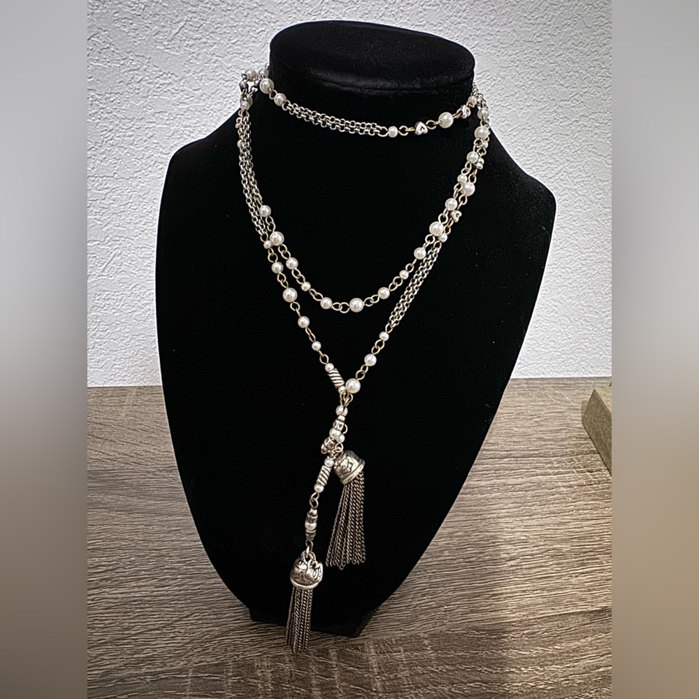 Vintage Infinity Long Chain Beige Pearls Necklace - Silvertoned Hand Tie Knots